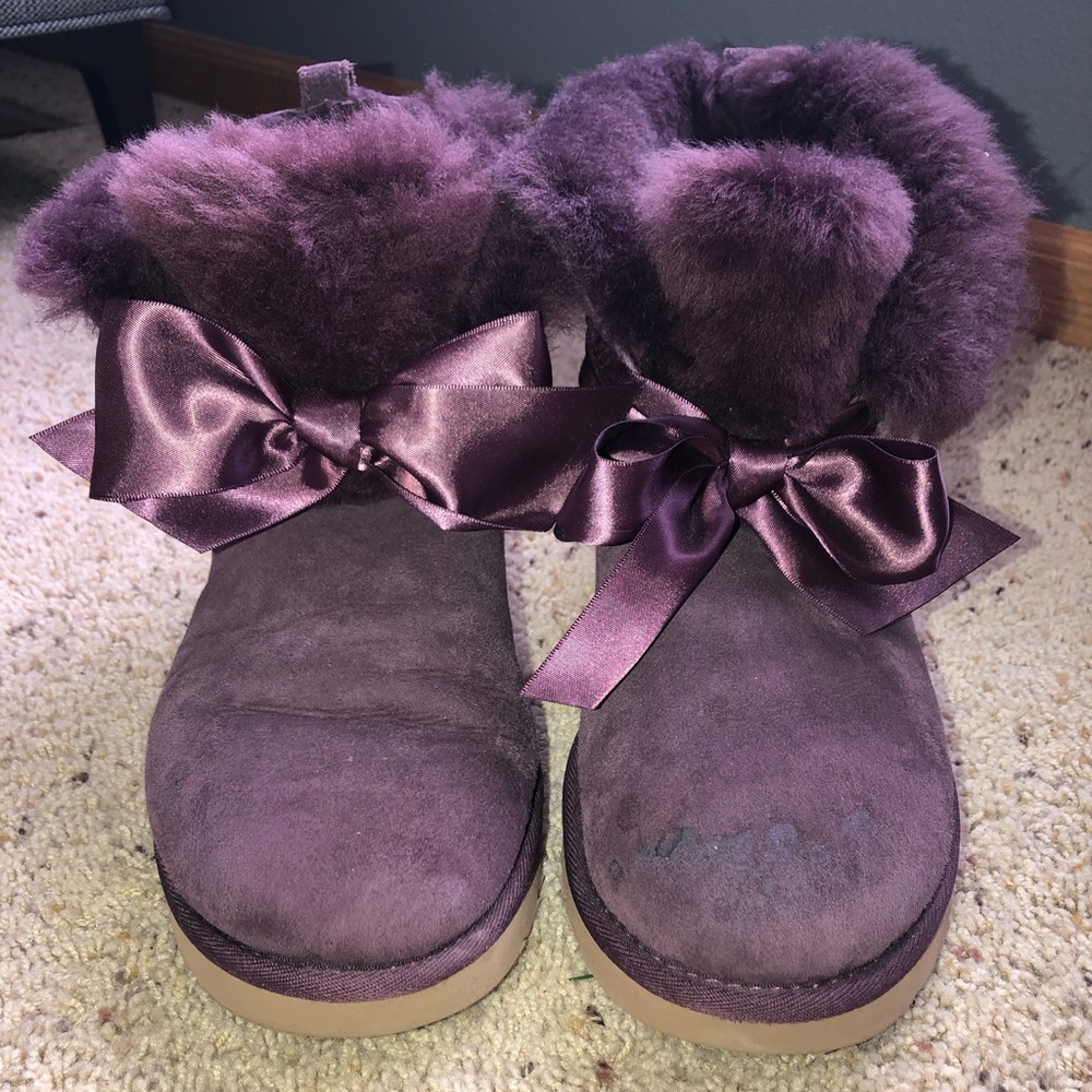 Adorable 🎀 UGG Gita Bow mini boots!